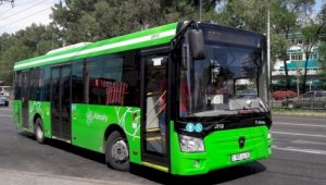 Четыре маршрута автобусов продлили и обновили на территории Наурызбайского района