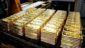 Более 2700 золотых слитков продано казахстанцам в июле