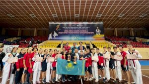 Казахстанские таеквондисты завоевали 15 медалей на чемпионате Азии среди кадетов