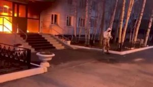 Двух граждан Казахстана подозревают в поджоге военкомата в Омске