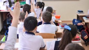В Казахстане увеличатся часы обучения по четырем школьным предметам