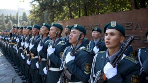 Первокурсники военных вузов приняли присягу в Алматы
