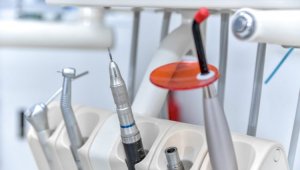 Более 60 жителей актюбинской области заразились гепатитом у стоматолога