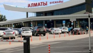 В аэропорту Алматы пандус для авто закрыли на ремонт
