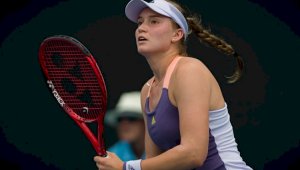 Елена Рыбакина вышла во второй круг турнира серии WTA