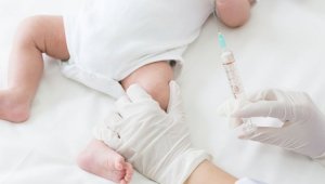 Есть ли взаимосвязь между детскими смертями и вакциной АКДС