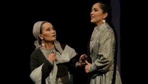 Казахский национальный театр драмы открыл сезон спектаклем «Карагоз» в честь 125-летия Мухтара Ауэзова