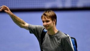 Александр Бублик успешно стартовал на теннисном турнире в Базеле
