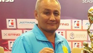 Тренер по боксу из Алматы Долкунжан Камеков более четверти века растит чемпионов