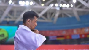 Казахстанский дзюдоист уступил в схватке за «бронзу» на турнире в Баку