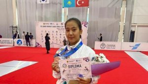 Казахстанка завоевала «бронзу» Кубка мира по фехтованию в Алматы