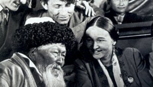 Куляш и Жамбыл: что связывало великого акына и «казахского соловья»