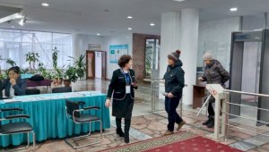 Жители Алматы проявляют высокую активность на внеочередных выборах Президента Казахстана