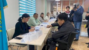 В день выборов для людей с ограниченными возможностями организовали инватакси в Алматы