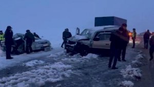 Четыре человека погибли в ДТП в Алматинской области