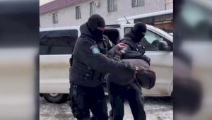 Актюбинские полицейские задержали организаторов финпирамиды под видом автоломбарда
