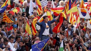 Главу правительства Санчеса критикует испанская оппозиция