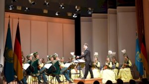 В Германии прошли концерты Академического оркестра казахских народных инструментов