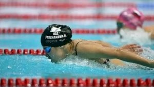 Казахстанка установила два рекорда страны на международном турнире по плаванию