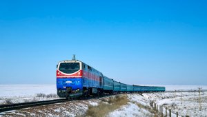 Какие пассажирские поезда в Казахстане следуют с опозданием из-за разыгравшейся непогоды