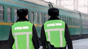 Пассажира, учинившего пьяный дебош, сняли с поезда Мангыстау – Алматы