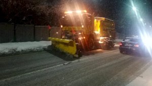 Как коммунальные службы борются с последствиями снегопада в Алматы