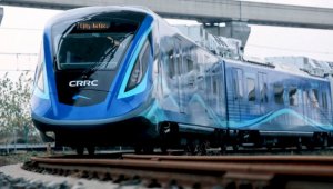 Первый водородный пассажирский поезд запустили в Китае
