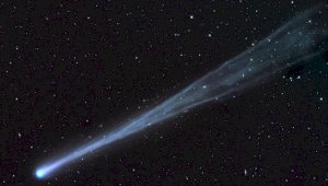Сегодня ночью казахстанцы смогут увидеть одну из самых ярких и необычных комет