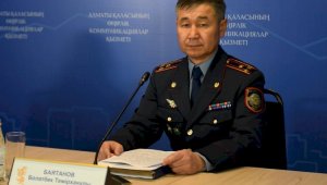 Алматинские стражи порядка продолжают легализовывать иностранные авто
