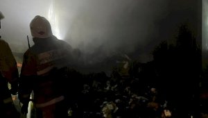 Крупный пожар произошел на рынке в Алматы