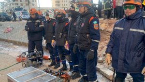Казахстанские спасатели приступили к поисковым работам в Турции