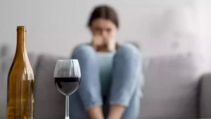 Бесов алкоголизма из женщин изгоняют камчой: 756 алматинок поставлены на учет в связи со злоупотреблением спиртным