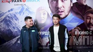 Алматинского актера Аскара Ильясова наградили на международном кинофестивале ШОС в Мумбаи
