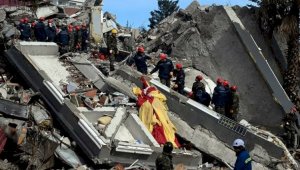 Спасатели нашли выжившего в Турции спустя неделю после землетрясения