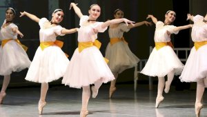 Казахский государственный академический театр танца представил балет, посвященный великой балерине Анне Павловой
