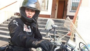 Корреспондент «Вечёрки» на собственном опыте узнала, как непросто работать мотокурьером зимой