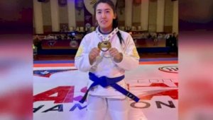 Чемпионкой Азии по джиу-джитсу стала следователь из Караганды