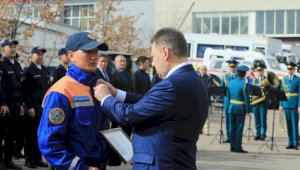 В Алматы наградили спасателей после ликвидации землетрясения в Турции