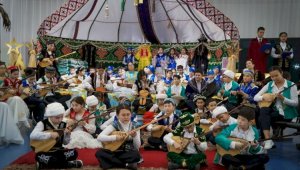 Около миллиона казахстанских школьников приняли участие в челлендже домбристов