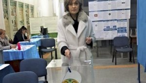 За светлое будущее Казахстана проголосовала руководитель дагестанского ЭКО