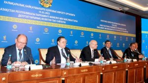 Казахстан может быть примером для многих стран СНГ – наблюдатели ШОС