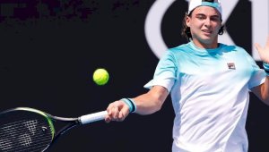 Казахстанский теннисист не смог пробиться в основную сетку турнира в Барселоне