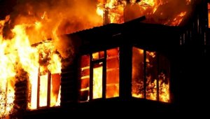 В Актобе во время пожара в частном доме погибли два ребенка