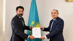 Посол Пакистана в Казахстане вручил копии верительных грамот