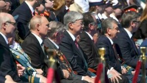 Лидеры семи иностранных государств участвуют в Параде Победы в Москве