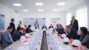 Вопросы развития обрабатывающей промышленности обсудили сенаторы в Атырауской области