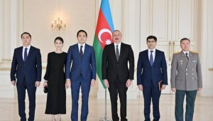 Посол Казахстана вручил Президенту Азербайджана верительные грамоты