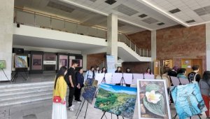 Алматинцам представили фотовыставку музея-заповедника «Танбалы»