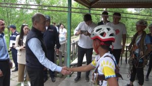 Аким Актюбинской области лично проверил безопасность детей в каникулярное время