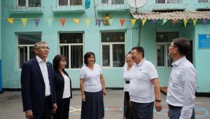 Депутат Сената Султан Дюсембинов посетил ряд социальных объектов в Алматинской области